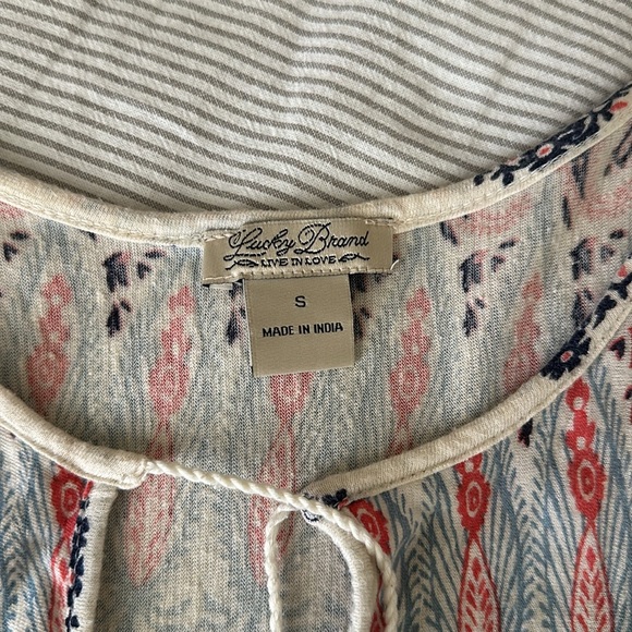 Patterned lucky brand top - Picture 2 of 4